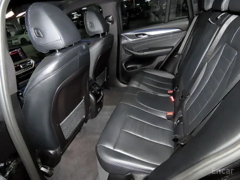 2023 BMW X4 с пробегом 30 829 км