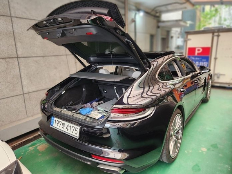 2022 Porsche Panamera с пробегом 22 890 км