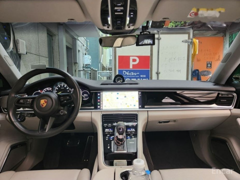 2022 Porsche Panamera с пробегом 22 890 км