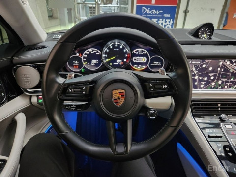 2022 Porsche Panamera с пробегом 22 890 км