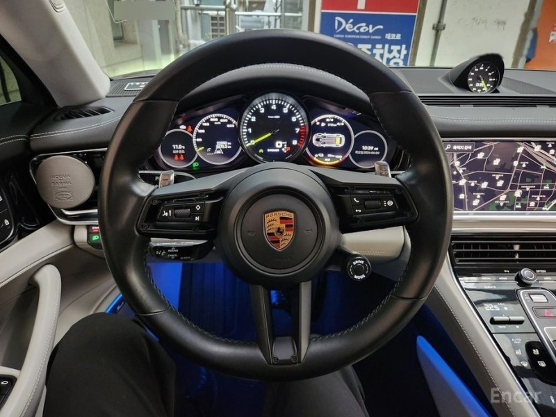 2022 Porsche Panamera с пробегом 22 890 км