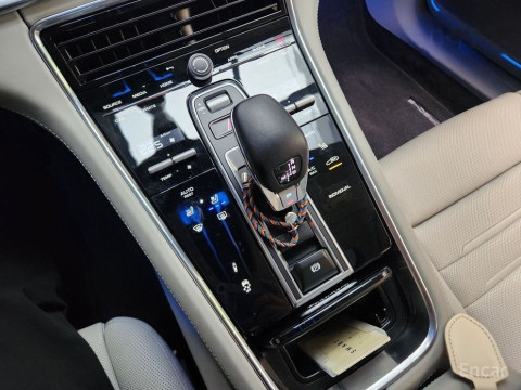 2022 Porsche Panamera с пробегом 22 890 км