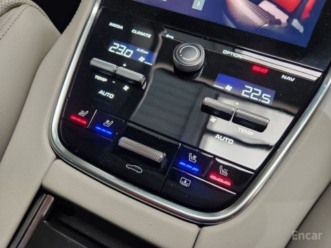 2022 Porsche Panamera с пробегом 22 890 км