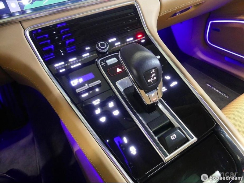 2022 Porsche Panamera с пробегом 42 000 км