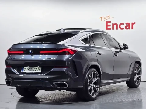 2022 BMW X6 с пробегом 35 886 км