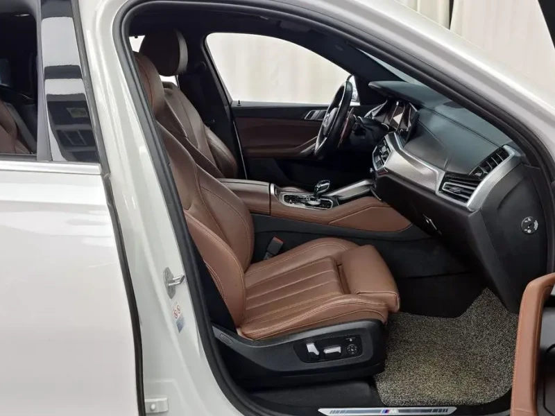 2022 BMW X6 с пробегом 129 012 км