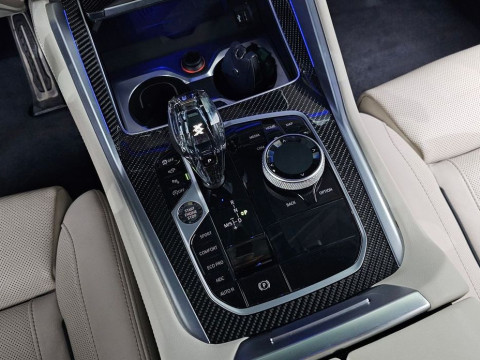 2022 BMW X6 с пробегом 28 003 км