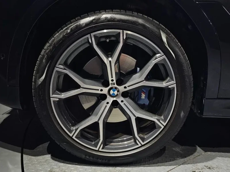 2022 BMW X6 с пробегом 33 463 км