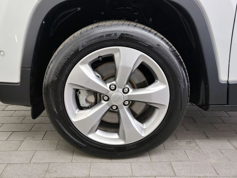 2022 Jeep Cherokee с пробегом 102 399 км