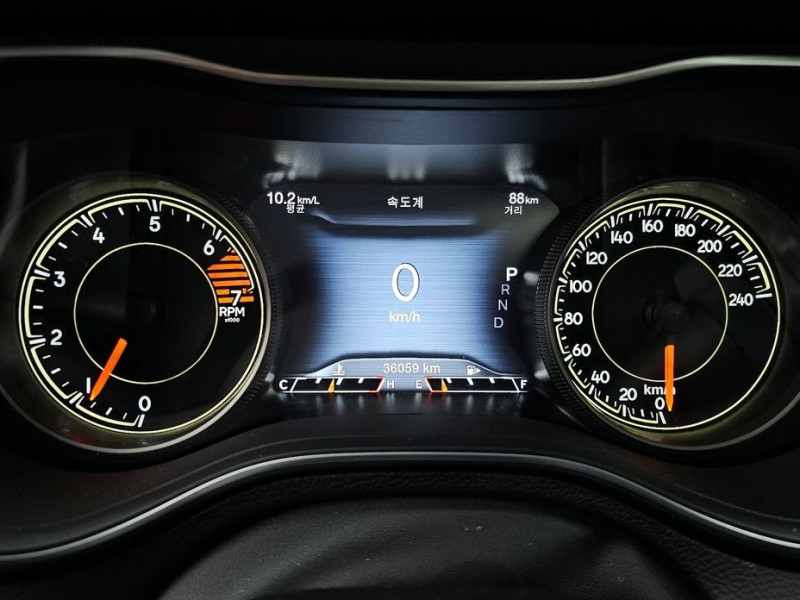 2022 Jeep Cherokee с пробегом 36 059 км