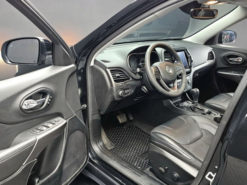 2022 Jeep Cherokee с пробегом 36 059 км