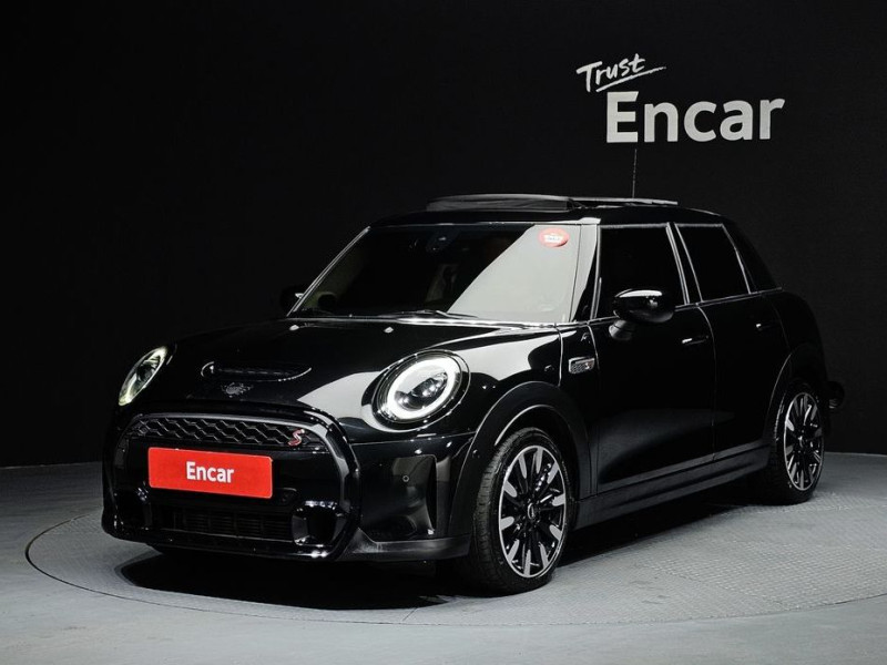 2022 Mini  с пробегом 27 121 км