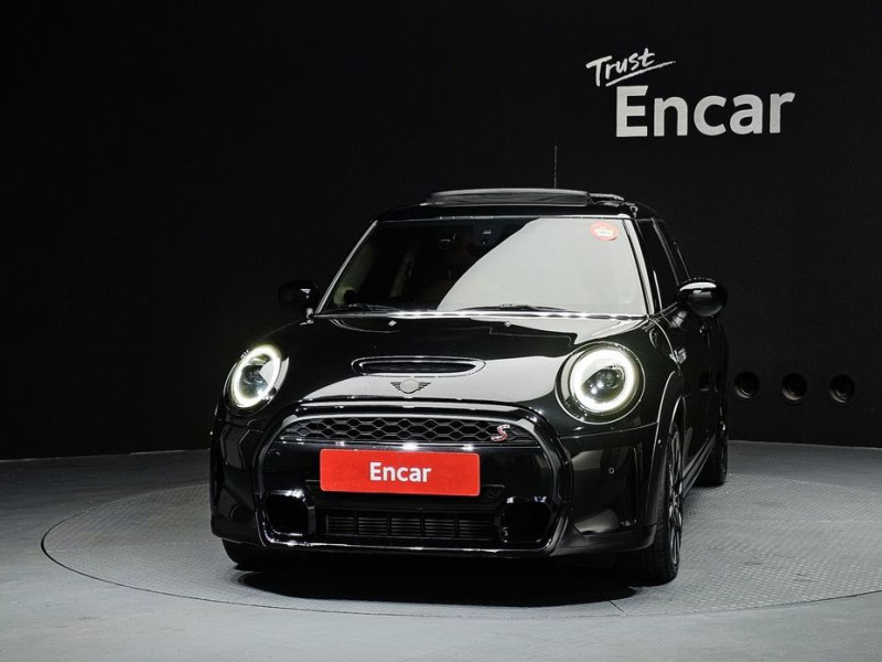 2022 Mini  с пробегом 27 121 км