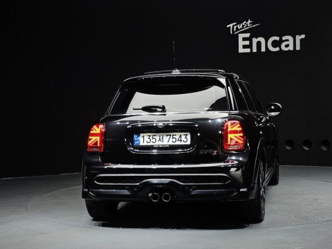 2022 Mini  с пробегом 27 121 км