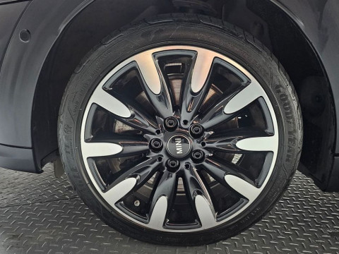 2022 Mini  с пробегом 27 121 км