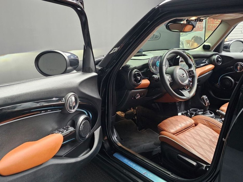 2022 Mini  с пробегом 27 121 км