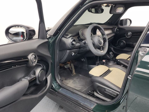 2022 Mini  с пробегом 85 059 км