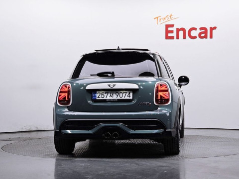 2023 Mini  с пробегом 54 586 км