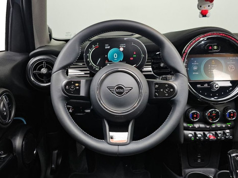 2023 Mini  с пробегом 54 586 км