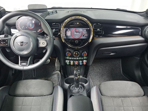 2023 Mini  с пробегом 22 431 км