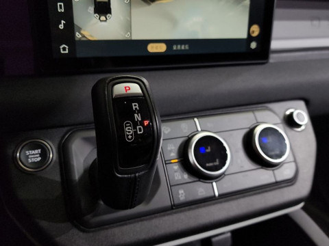 2022 Land Rover Defender с пробегом 38 797 км