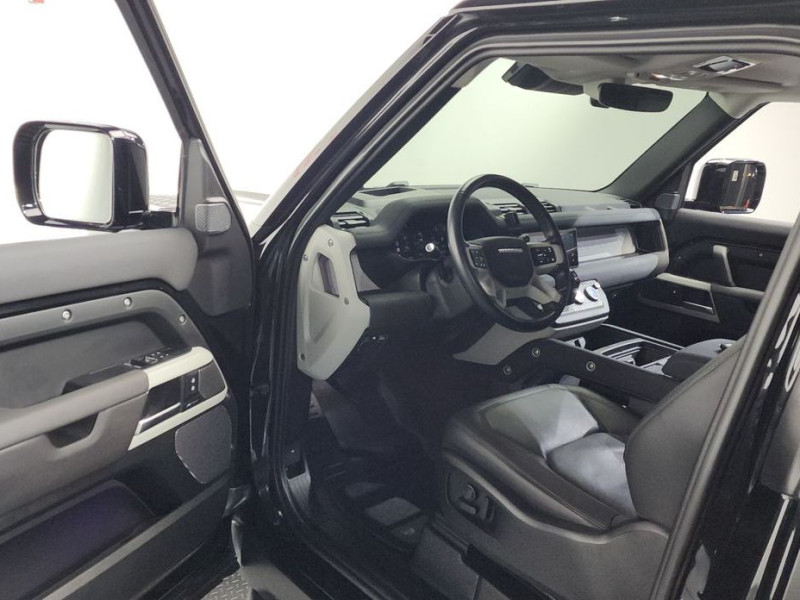 2022 Land Rover Defender с пробегом 38 797 км