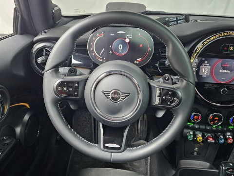 2023 Mini  с пробегом 22 431 км