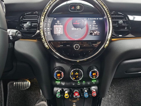 2023 Mini  с пробегом 22 431 км