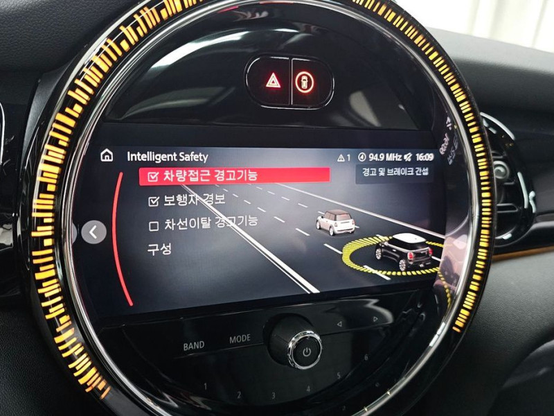 2023 Mini  с пробегом 22 431 км