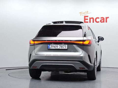 2023 Lexus RX с пробегом 63 223 км