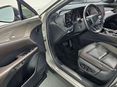 2023 Lexus RX с пробегом 63 223 км