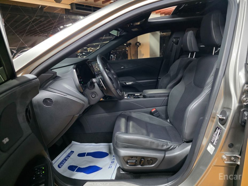 2023 Lexus RX с пробегом 39 660 км