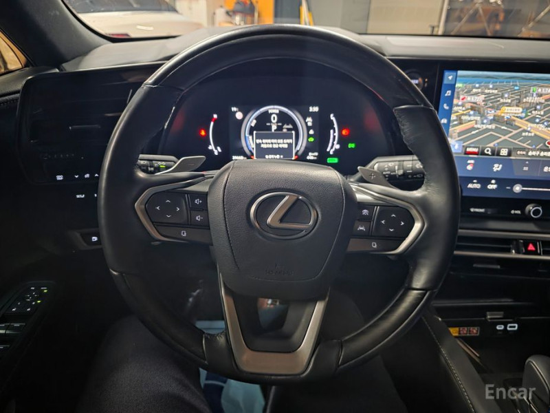 2023 Lexus RX с пробегом 39 660 км