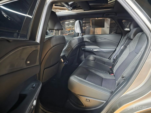 2023 Lexus RX с пробегом 39 660 км