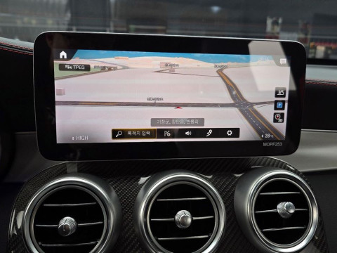 2021 Mercedes-Benz GLC с пробегом 70 321 км