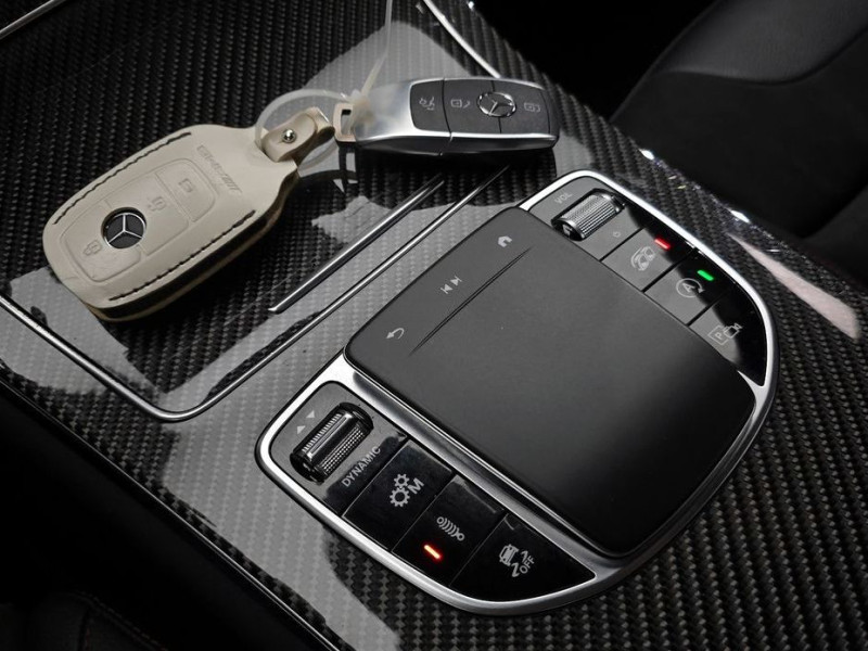 2021 Mercedes-Benz GLC с пробегом 70 321 км