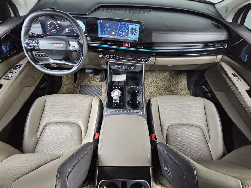 2025 Kia Carnival с пробегом 6 667 км