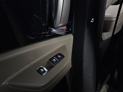 2025 Kia Carnival с пробегом 6 667 км