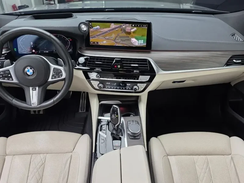 2021 BMW 6 серии с пробегом 75 333 км