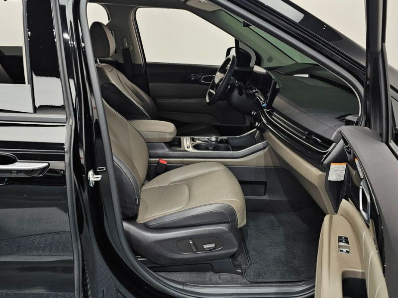 2024 Kia Carnival с пробегом 28 780 км