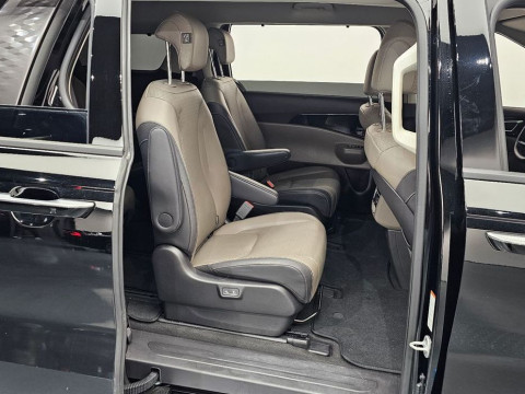 2024 Kia Carnival с пробегом 28 780 км