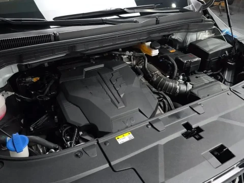 2023 Kia Carnival с пробегом 12 983 км