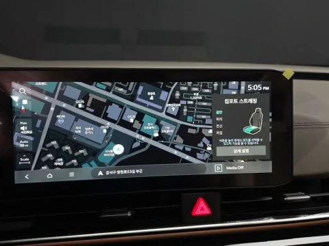 2023 Kia Carnival с пробегом 12 983 км