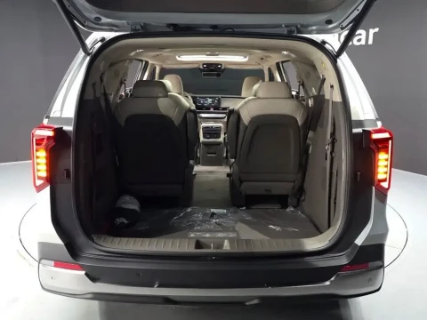 2023 Kia Carnival с пробегом 12 983 км