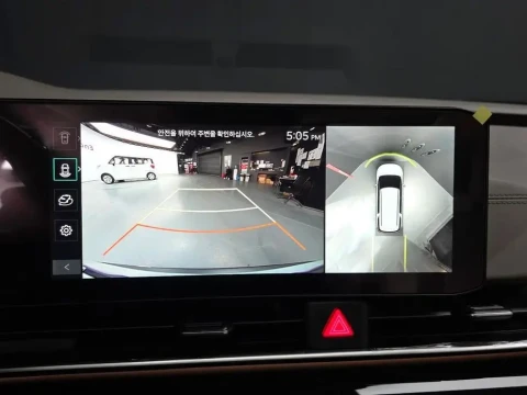 2023 Kia Carnival с пробегом 12 983 км