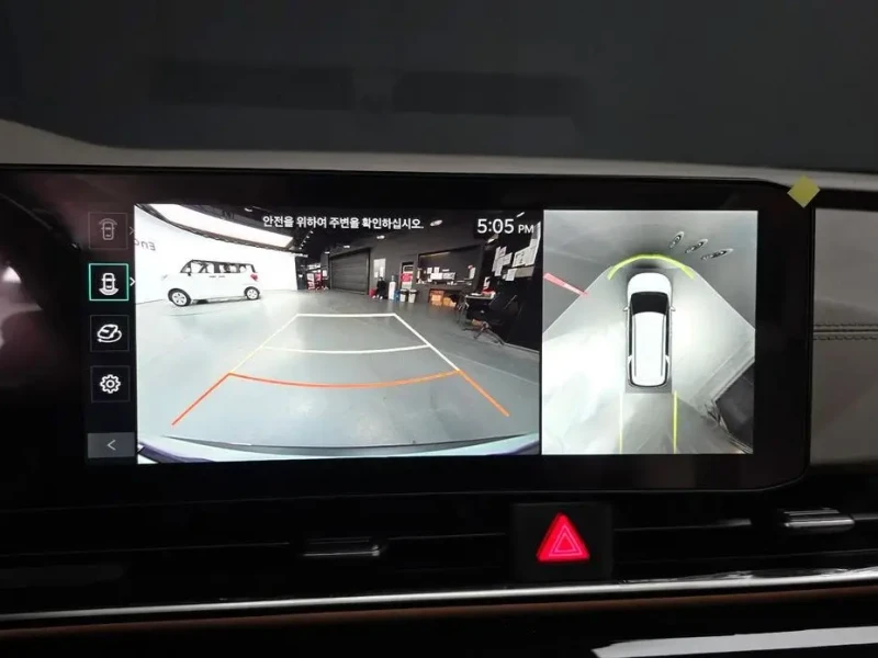 2023 Kia Carnival с пробегом 12 983 км