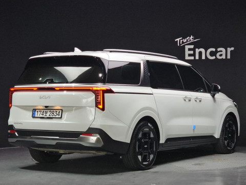 2024 Kia Carnival с пробегом 5 158 км