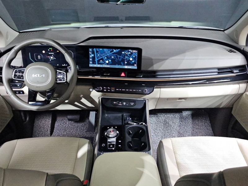 2024 Kia Carnival с пробегом 5 158 км