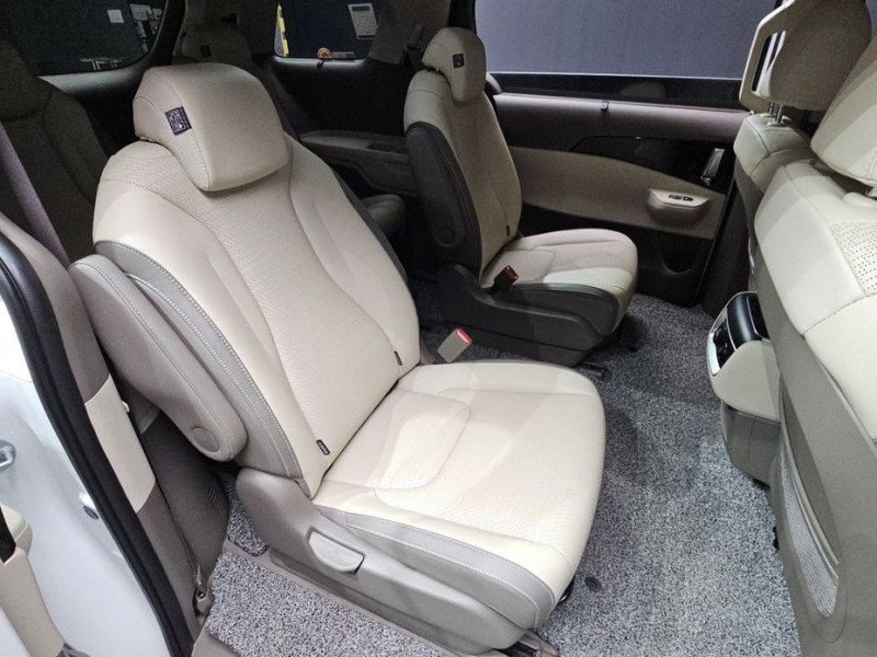 2024 Kia Carnival с пробегом 5 158 км