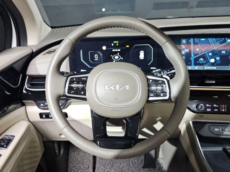 2024 Kia Carnival с пробегом 5 158 км